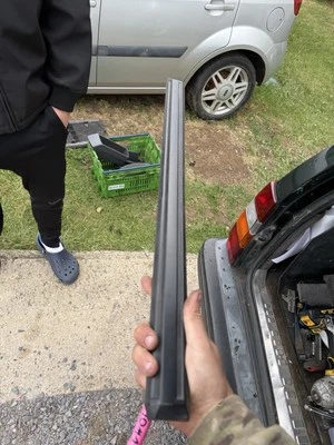 Moldura puerta trasera izquierda volvo 940 - Imagen 1 de 3