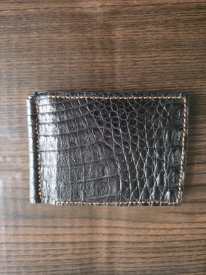 Мужской бумажник зажим для денег. Кожа с полной текстурой - Caimán черная с интерьером Epsom - Изображение 1 из 4