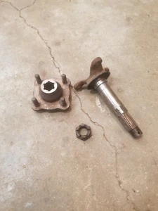 BMW Isetta 600 rear axle drive shaft and drive hub - Picture 1 of 5