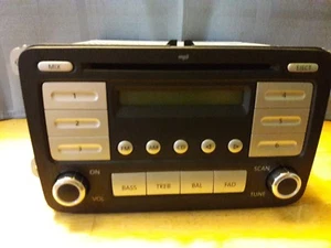VOLKSWAGEN OEM CD/MP3 HEAD UNIT RADIO 1KO 035 161 D PREMIUM 7 06-10 28159420 - Picture 1 of 2