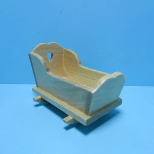 Dollhouse Miniature Nursery Wood Baby Cradle in Oak with Pad CLA10502 - Picture 1 of 2