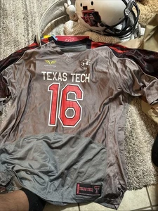 Under Armour Texas Tech Red Raiders Lone Survivor Never Quit Football XXLG - Bild 1 von 6