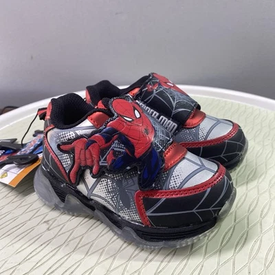 Spider-Man Zapatos para Niños Pequeños Niños Talla 7 Iluminados Marvel Rojo y Plateado Tenis Nuevos con Etiquetas Foto 1 de 4