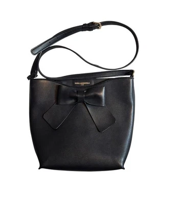 Bandolera Karl Lagerfeld Paris Clemente imitación cuero con detalle de lazo clásica Foto 1 de 4