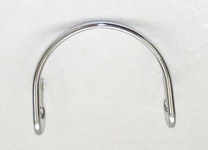 DKW RT200 - PROTEZIONE STAFFA LAMPADA ANTERIORE - LA=160 - CROMO - OTTIMO - NUOVO - 71609999040$ - Foto 1 di 1