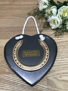 PERSONALISED SLATE HEART with GOLD SPARKL HORSESHOE LUCKY RUSTIC GIFT WEDDING - Picture 1 of 9