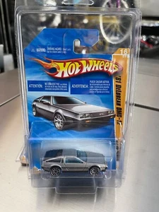 '81 DeLorean DMC-12 Silver #15 w/ Opening Rear Hatch Hot Wheels 2010 New Models - Picture 1 of 1