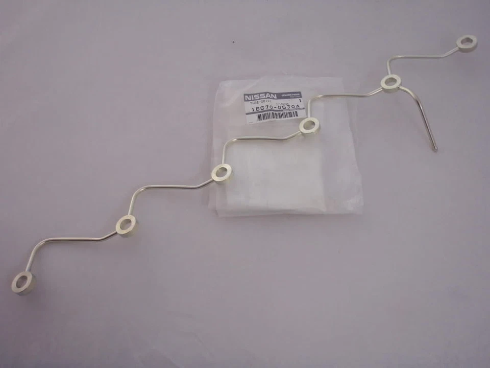 New Genuine Nissan Patrol Y60 Y61 TD42 Diesel Engine Fuel Injector Spill Rail - image 1 of 1