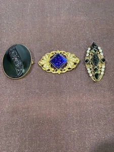 LOTE DE ALFILERES ANTIGUOS - DOS ALFILERES DE LUTO Y UNO SIN MARCA CON PIEDRA CENTRAL AZUL - ESTADO - Imagen 1 de 7