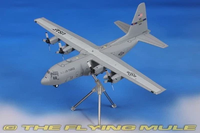 GeminiJets 1:200 C-130H Hercules USAF 145th AW, 156th AS NC ANG #93-1561 - Bild 1 von 4
