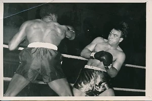 Boxe 1952 - Robert Villemain - Joe Blackwood Boxeurs Combat USA - PR 689 - Imagen 1 de 1
