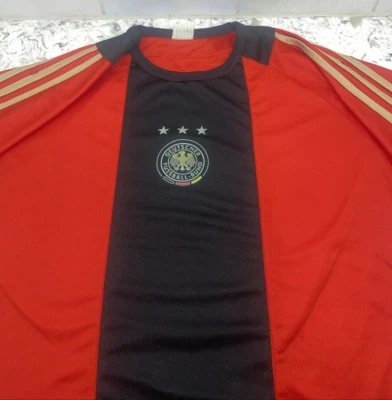 Camiseta de fútbol de la Selección Nacional de Alemania Copa Mundial de fútbol para hombre grande Foto 1 de 4
