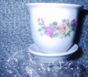 Victorian Garden Porzellan Sammlerstück Pflanzgefäß mit Rosen Blumenmuster - Bild 1 von 4