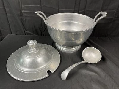 Olla de sopa Wilton Columbia con tapa y asas de cucharón plateada vintage EE. UU. Foto 1 de 4