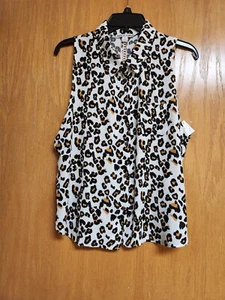 Animal Print Sleeveless Button Down Top. NWT. Large. By Moral Fiber. Cute. - Picture 1 of 9