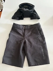 Dakine Youth Boys Girls Size 8 Mountain Biking Bike Shorts - Adjustable waist - Picture 1 of 5