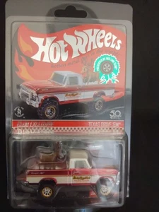 HOT WHEELS 2018 RLC TEXAS DRIVE 'EM HOLIDAY CAR 8741/9000 SEALED W/PROTECTOR - Bild 1 von 3