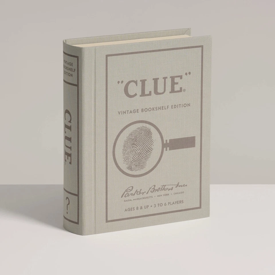 WS Game Company Clue Vintage Bookshelf Edition - Freeship - Image 1 of 4