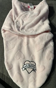 Betsey Johnson Swaddle Girl Baby Pink Soft One Size Infant Swaddle Hearts - Picture 1 of 4