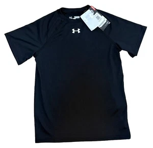 UNDER ARMOUR *NWT* BOYS SHORT SLEEVE LOOSE Black T-SHIRT W/Sticker - Kids - Picture 1 of 4