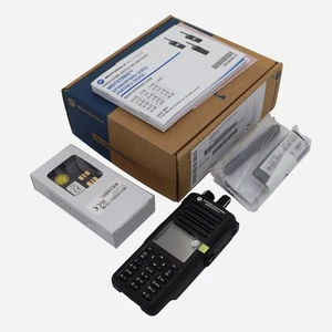 Radio de mano Motorola DP4801e UHF 403-527MHz FKP GNSS BT WiFi PBER502HE nueva embalaje original - Imagen 1 de 7