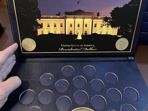 World Reserve Monetary Exchange Presidential Dollar Coin Display Album Never Used - Bild 1 von 5
