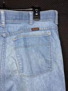 38x32 Vtg Wrangler Men's Classic Fit Light Wash Denim Jeans - Picture 1 of 5