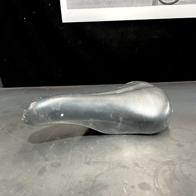 Sillín Vetta negro vintage - usado Foto 1 de 4