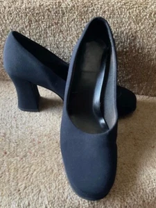 M&S St Michael Black Microfibre Textile Court Shoes UK Size 4.5 Block Heel 8cms - Picture 1 of 10
