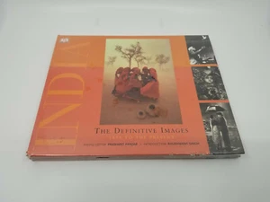 P Panjiar: India: The Definitive Images: 1858 to the Present/photography - Bild 1 von 4