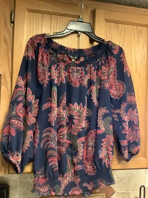 womens blouse size Medium       Daisy Fuentes Preowned - Image 1 of 4