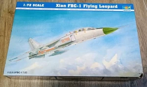 Trumpeter Xian FBC-1 Flying Leopard Modellbausatz im Maßstab 1:72 - Neu - Bild 1 von 2