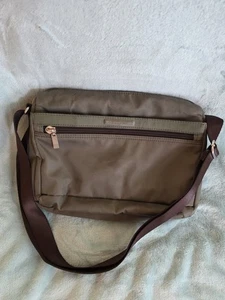 Hedgren RFID Eye Medium Crossbody Umhängetasche 4 Reißverschlussfächer oliv  - Bild 1 von 13