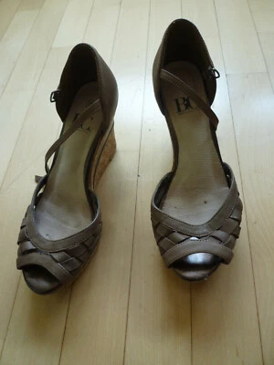 Plateau Keil Sandalen von BC Gr. 39 taupe ++ neuwertig ++ - Bild 1 von 4