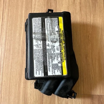 2013-2017 Nissan Versa OEM Fuse Box Fusebox Cover Top Bezel 284B8 1HA0A - Image 1 of 3