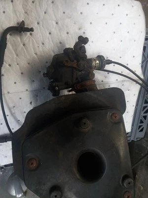 Carburador y caja de aire Hyosung 125 Foto 1 de 4