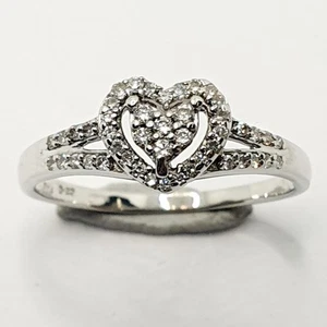 9ct Diamond Love Heart Cluster Band White Gold 375 Ring Size P - Picture 1 of 24