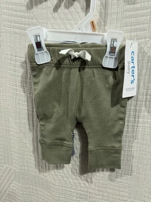 Pantalones tejidos a rayas verdes/grises prematuros Carters 2 piezas Foto 1 de 3
