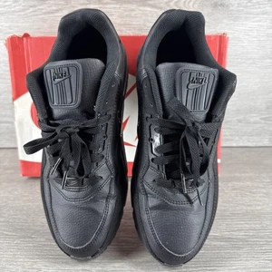 Taglia 10 - Nike Air Max 90s essentials LTD 3 Triple Black 2017 - Foto 1 di 20