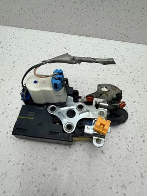 07 Chevy Trailblazer Envoy Front or Rear Right Door Lock Latch Actuator 16872414 - Image 1 of 4