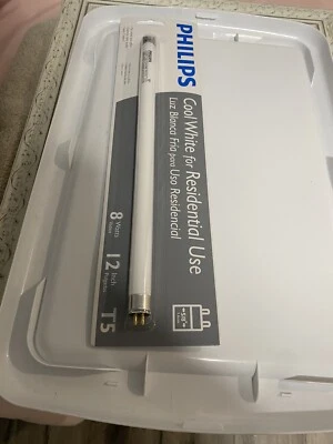 PHILIPS Cool White Linear Fluorescent Tube~T5 - 8 Watts - 12in - Cool White -NEW - Image 1 of 2