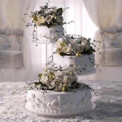 3 TIER CASCADE WEDDING CAKE STAND (STYLE R300) - Image 1 of 3