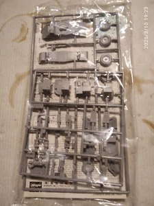HASEGAWA 1/72- AUTOBLINDO DAIMLER-KIT SIGILLATO, CON ISTRUZIONI, NO SCATOLA - Foto 1 di 1