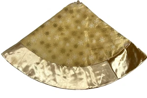 CHRISTMAS TREE SKIRT GOLD Snowflake Satin Trim Holiday Decor 55” Quilted Back - Picture 1 of 13