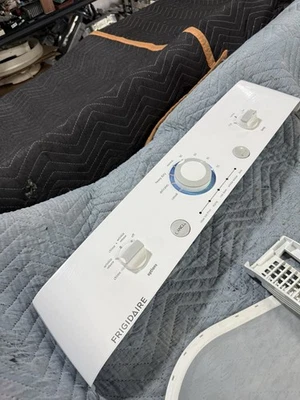 Frigidaire Washer 137571000  137571100 Control Panel Used - Image 1 of 3