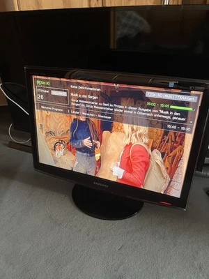 Samsung 22" T220HD LCD Monitor Fernseher HD TV HDMI SCART USB - Bild 1 von 4