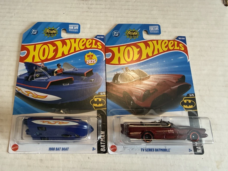 Batimóvil Hot Wheels 1966 2-2025 y batimóvil 1966 Foto 1 de 1