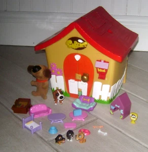 Snubbies Light-up Mansion Spielset mit Welpen & Zubehör macht Welpengeräusche - Bild 1 von 12