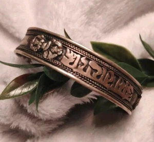 Tibetan Buddhist Cuff BRACELET Om Man Padme Hum Mantra, Pre-owned Bronze Toned! - Picture 1 of 15