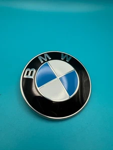 OEM 2018 - 2023 BMW 530i Rear Emblem Badge Logo 5 Series 74413910 - Picture 1 of 6